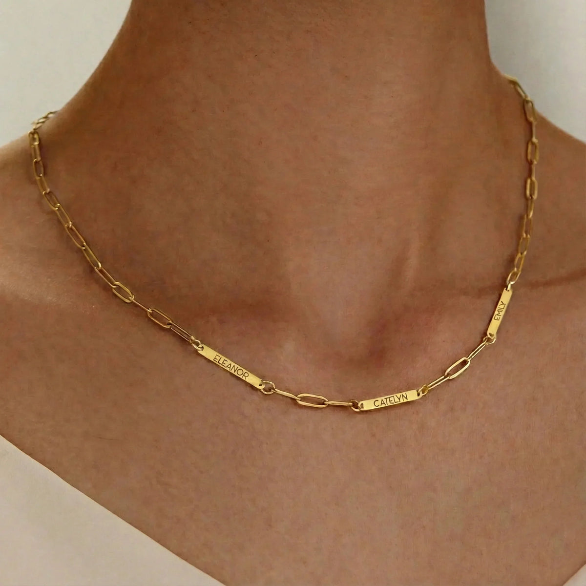 The Link Name Necklace – Mom’s Favourite